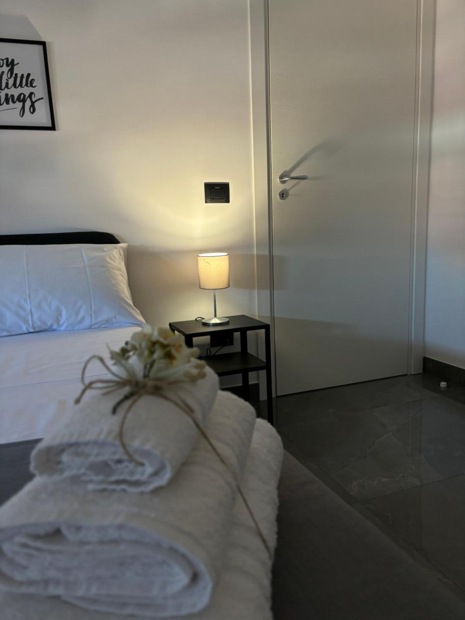 Louis Helen Apartment Napoli Dış mekan fotoğraf